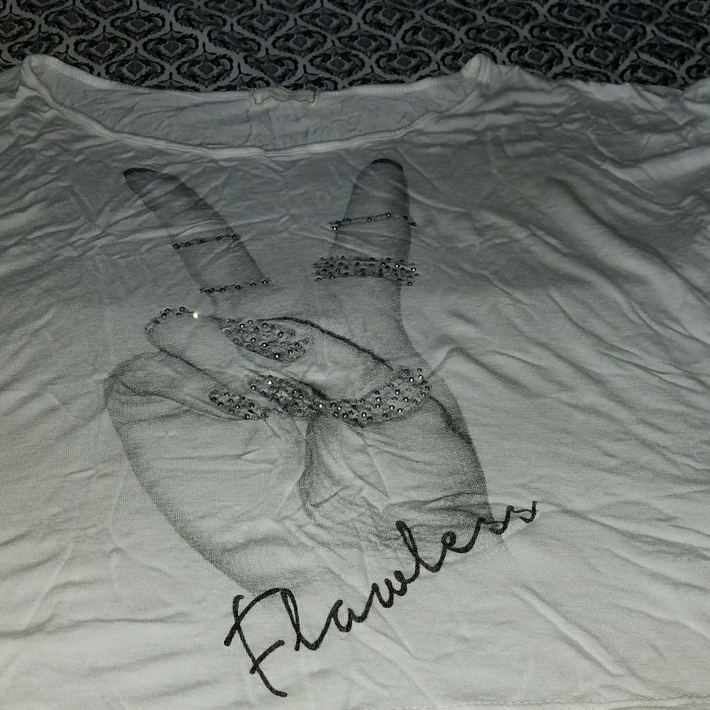 T-Shirt - Picture 3 of 3